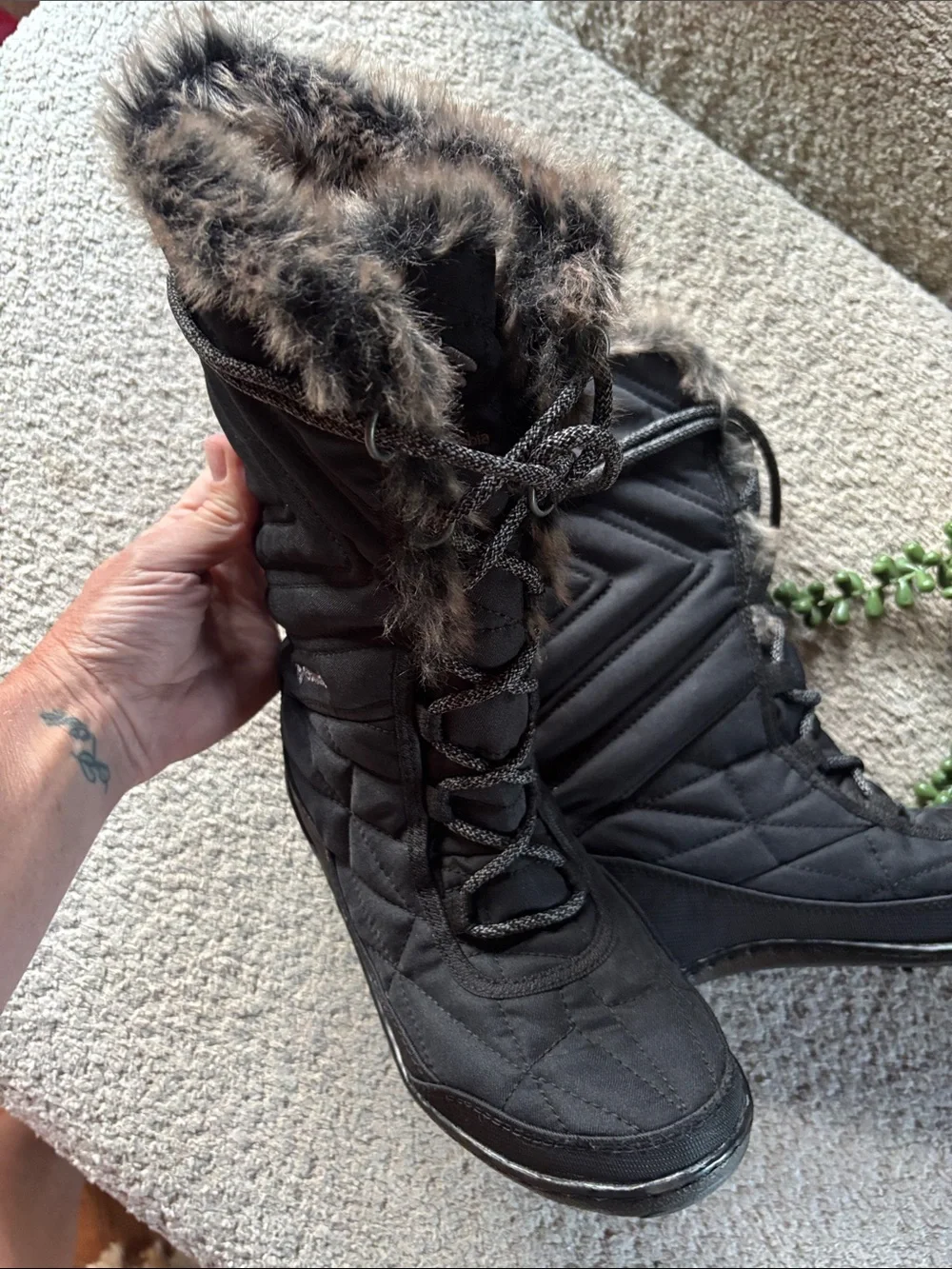 Columbia Black Women's Waterproof Insulated Winter Boots with Faux Fur Trim